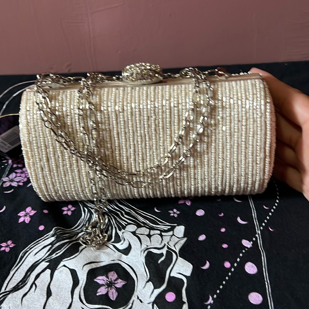 Zoe Adam’s crossbody purse